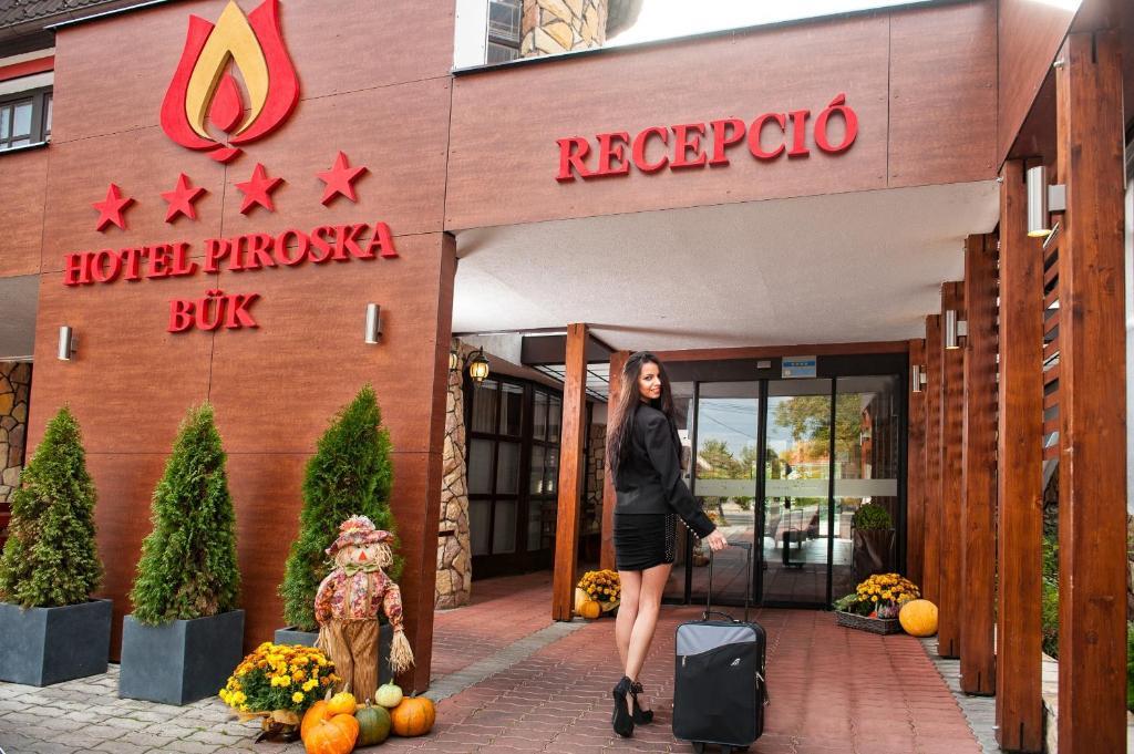 Hotel Piroska Бік Екстер'єр фото