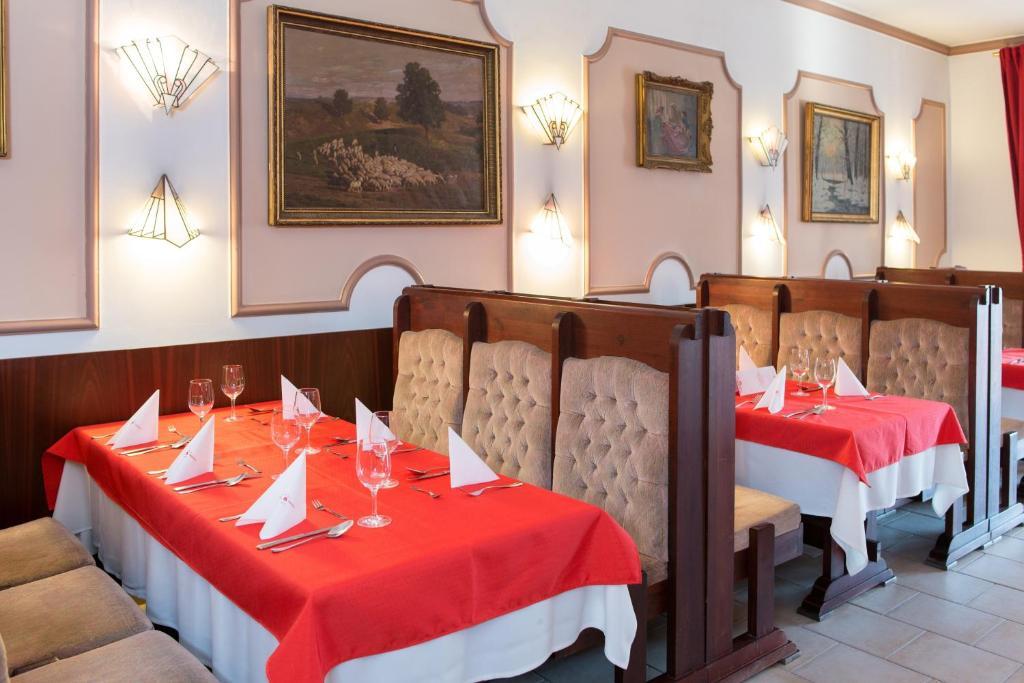 Hotel Piroska Бік Екстер'єр фото